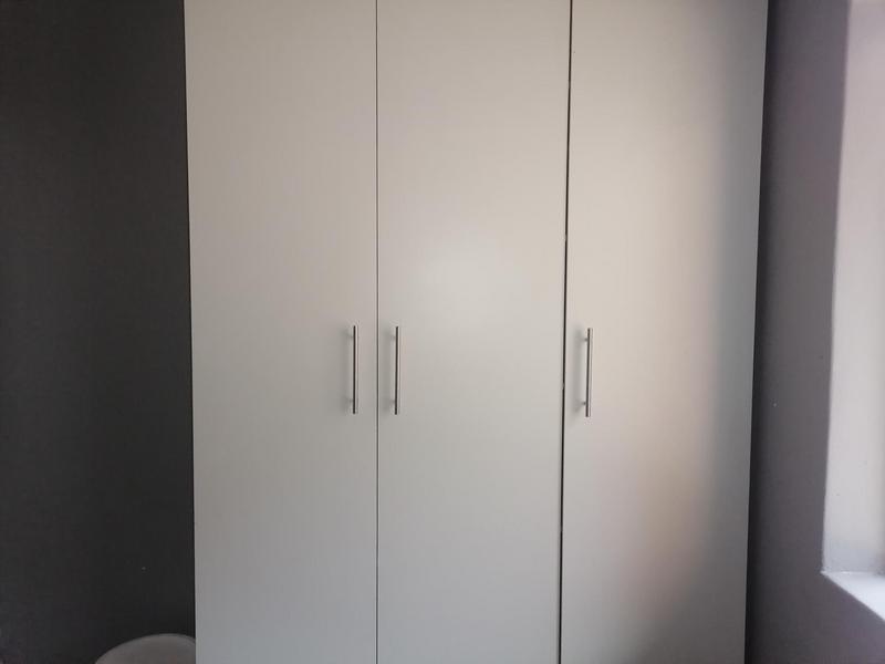 To Let 1 Bedroom Property for Rent in Goodwood Central Western Cape